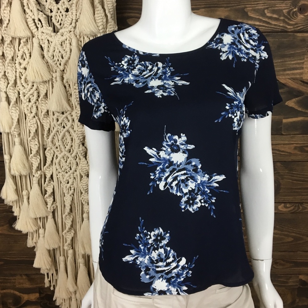 Simply‎ Styled | Floral Short Sleeve Blouse Keyhole Back